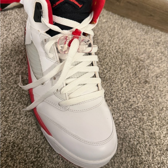 Air Jordan 5 Retro Fire Red - Black Tongue - Picture 3 of 6